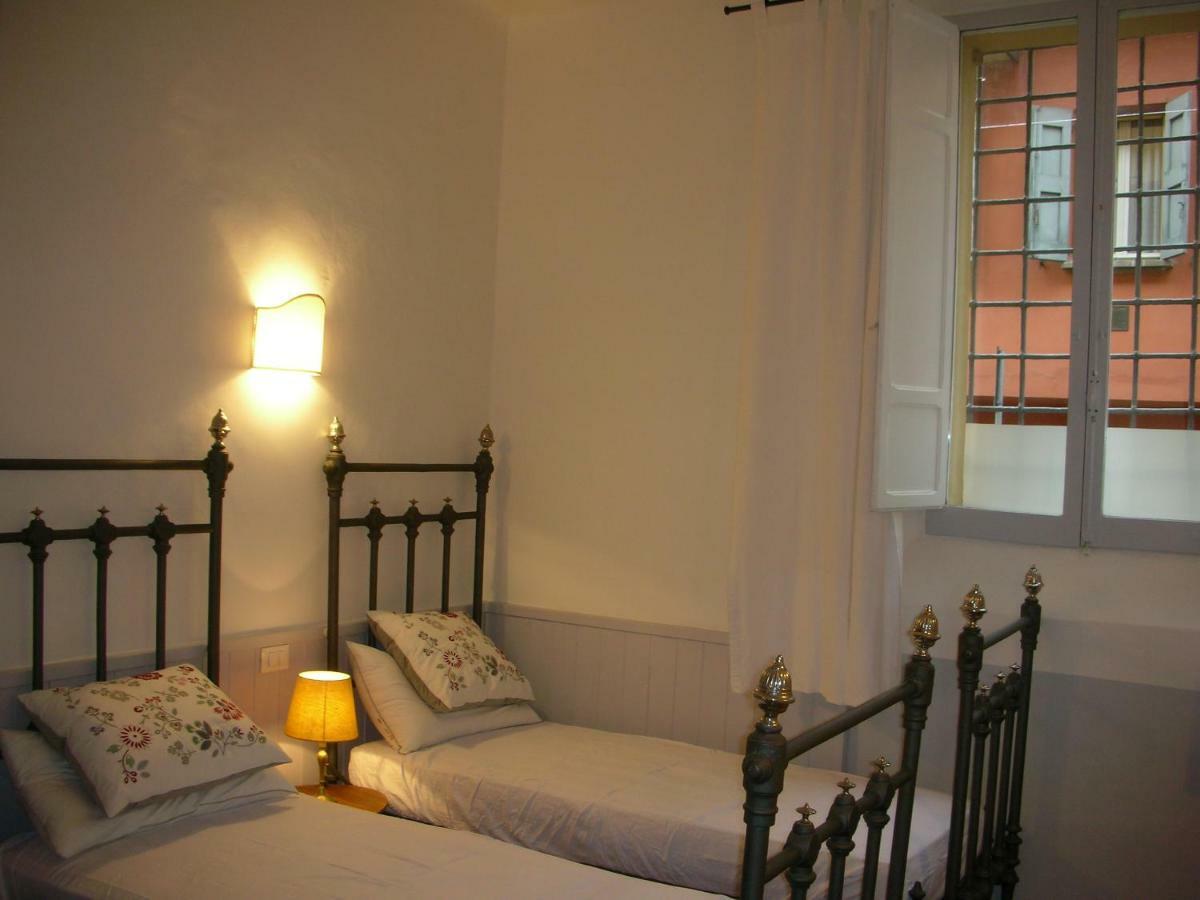 Nice Apartments In Downtown Bolonia Exterior foto
